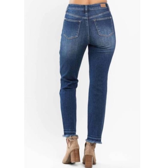 Judy Blue High Rise Slim Fit Medium Wash Released Hem Sz 13/31 - Picture 3 of 15